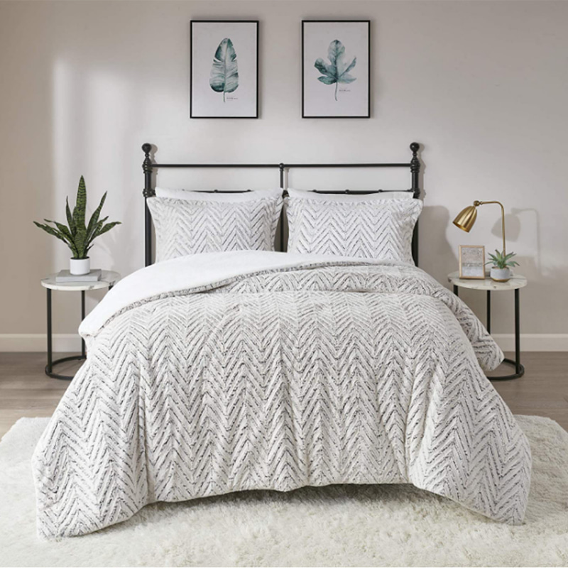 Pcing HME Super Soft Artificial Fur Herringbone Pattern Bedroom comforter set