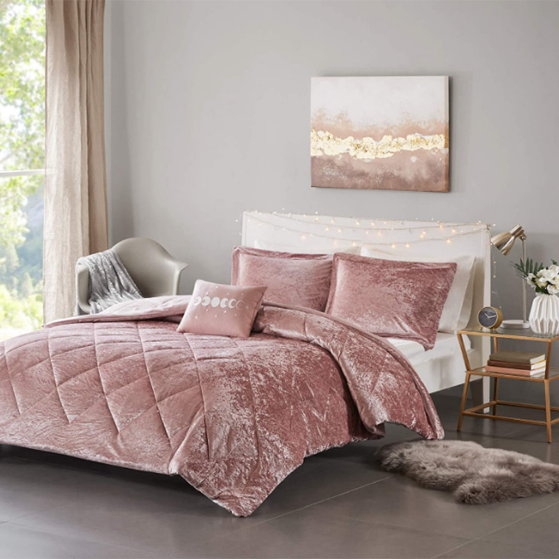 Pcing HME intelligent design is matched with pillow cover to decorate the pillow double-sided diamond shaped luxury velvet comforter set 