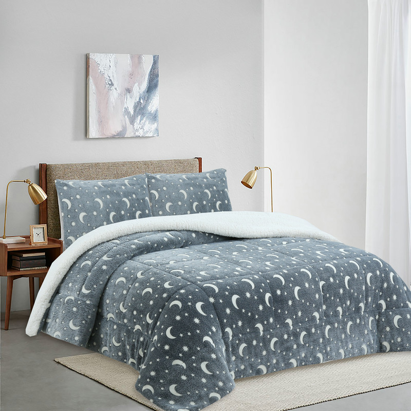 Stars and moons milk duvet