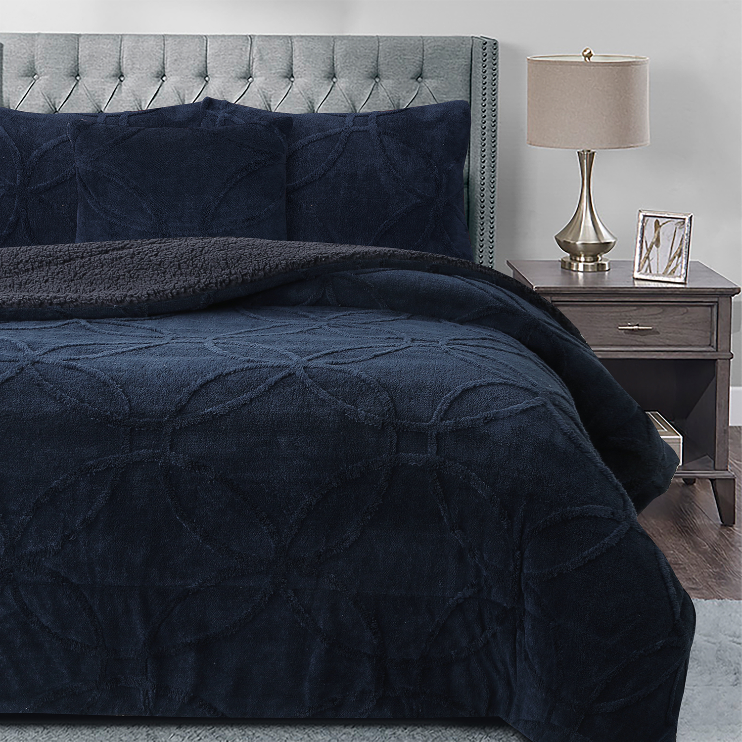 Blue circle jacquard sherpa comforter